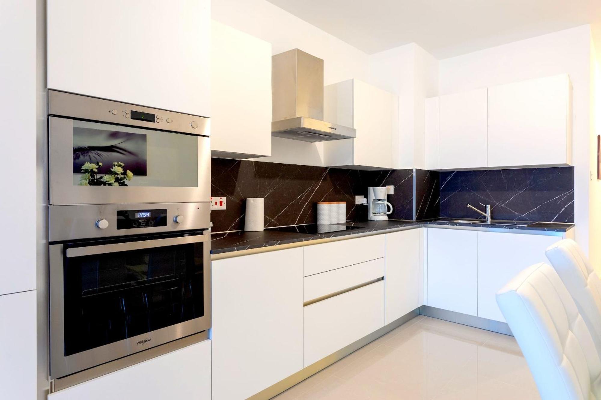 Saint Julian'S - Seafront Cityapartmentstay Экстерьер фото